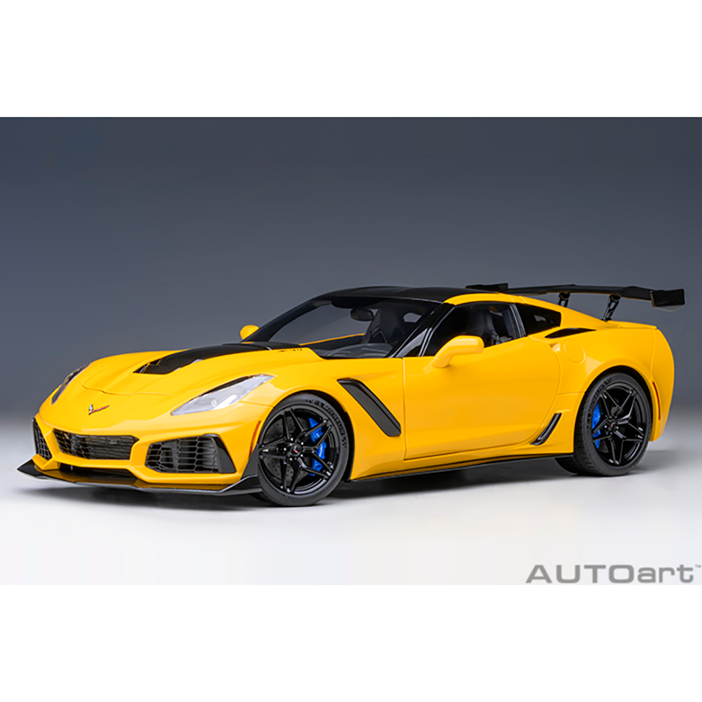 C7 Corvette ZR1 Die Cast 1:18 - Corvette Racing Yellow Tintcoat
