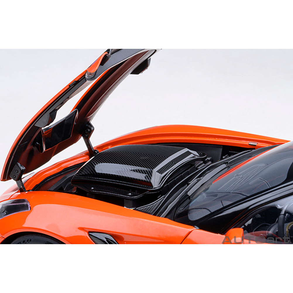 C7 Corvette ZR1 Die Cast 1:18 - Sebring Orange Tintcoat