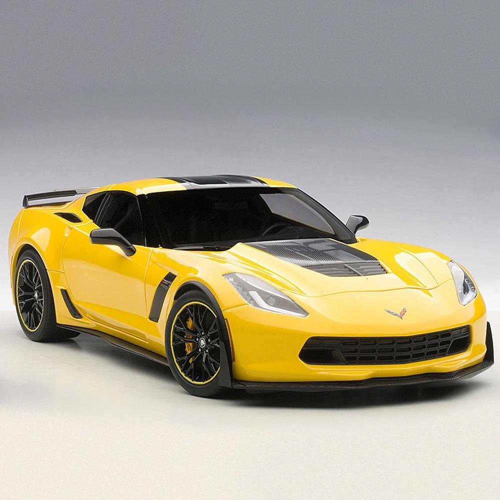 C7 Corvette Z06 C7R Edition Die Cast 1:18 - Corvette Racing Yellow