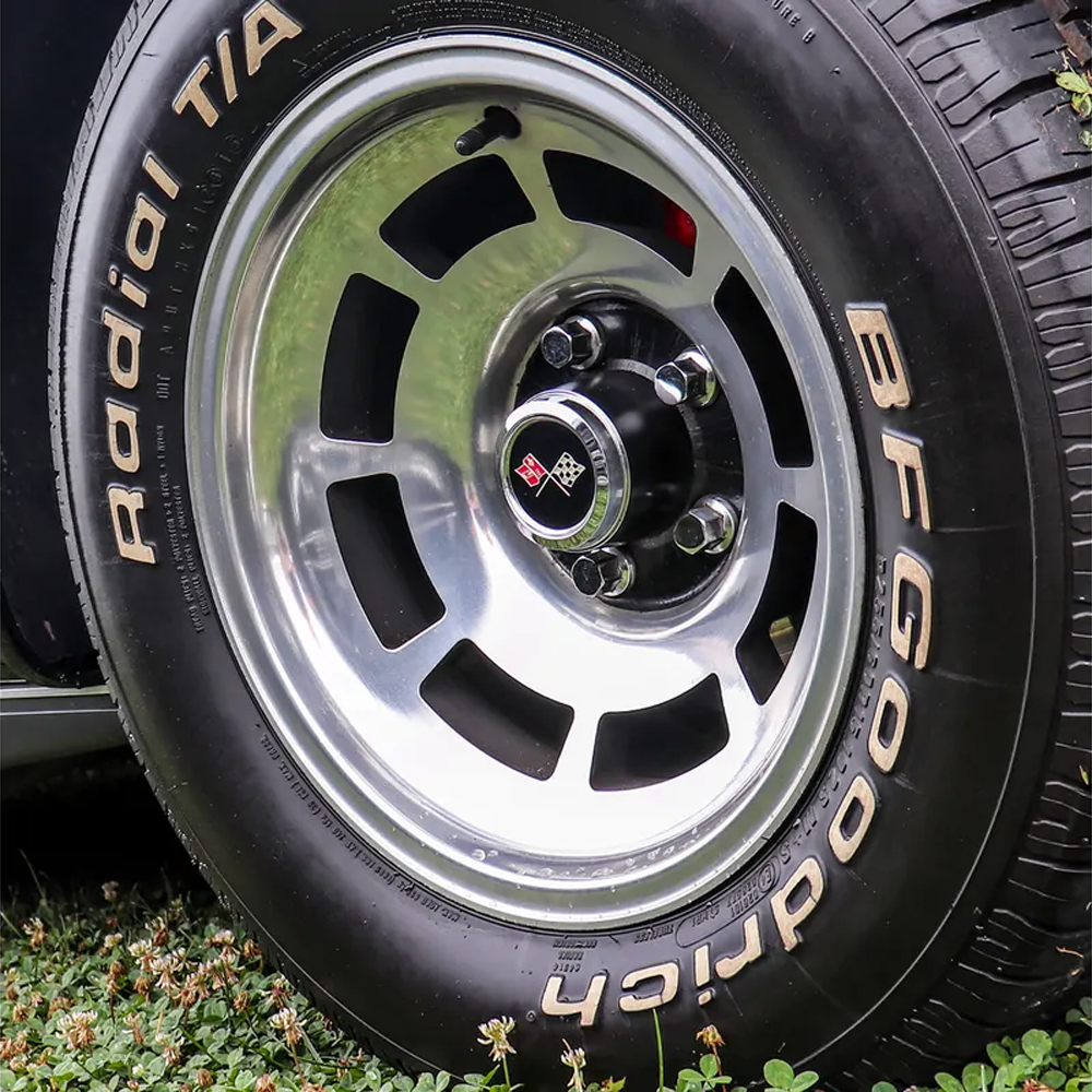 C3 1976-1979 Corvette Reproduction YJ8 Aluminum Wheel Set W/Hardware
