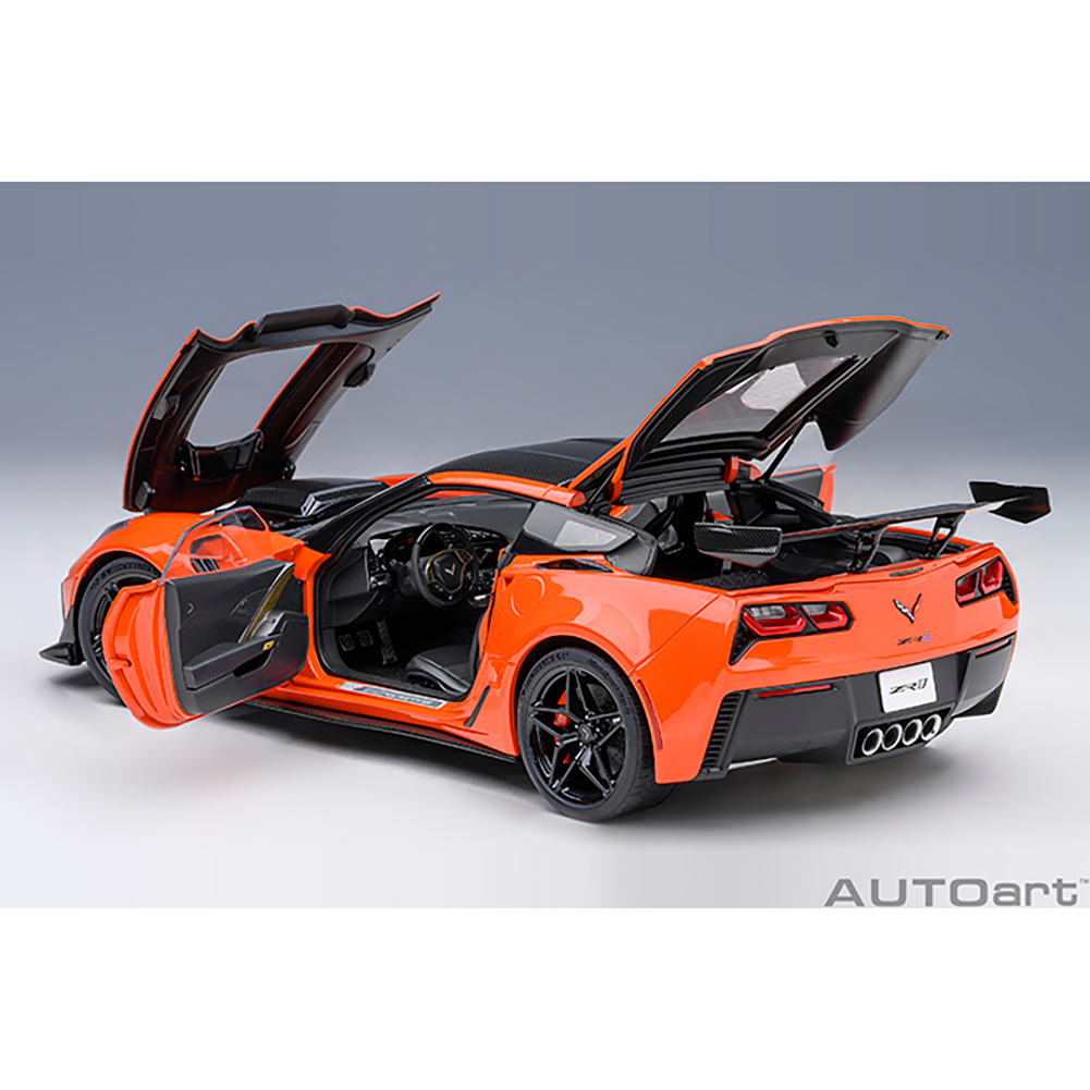 C7 Corvette ZR1 Die Cast 1:18 - Sebring Orange Tintcoat