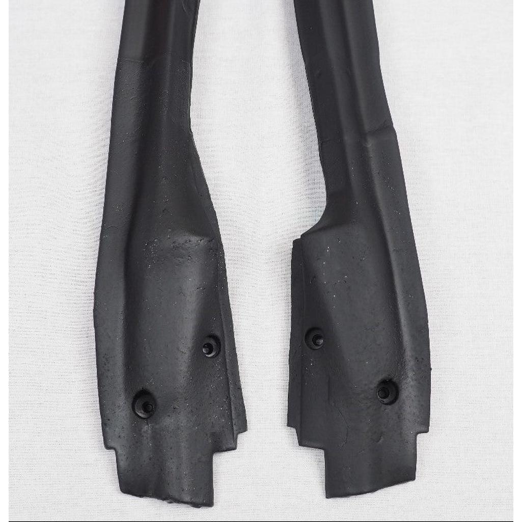C4 1984-1996 Corvette Roof Front Weatherstrip