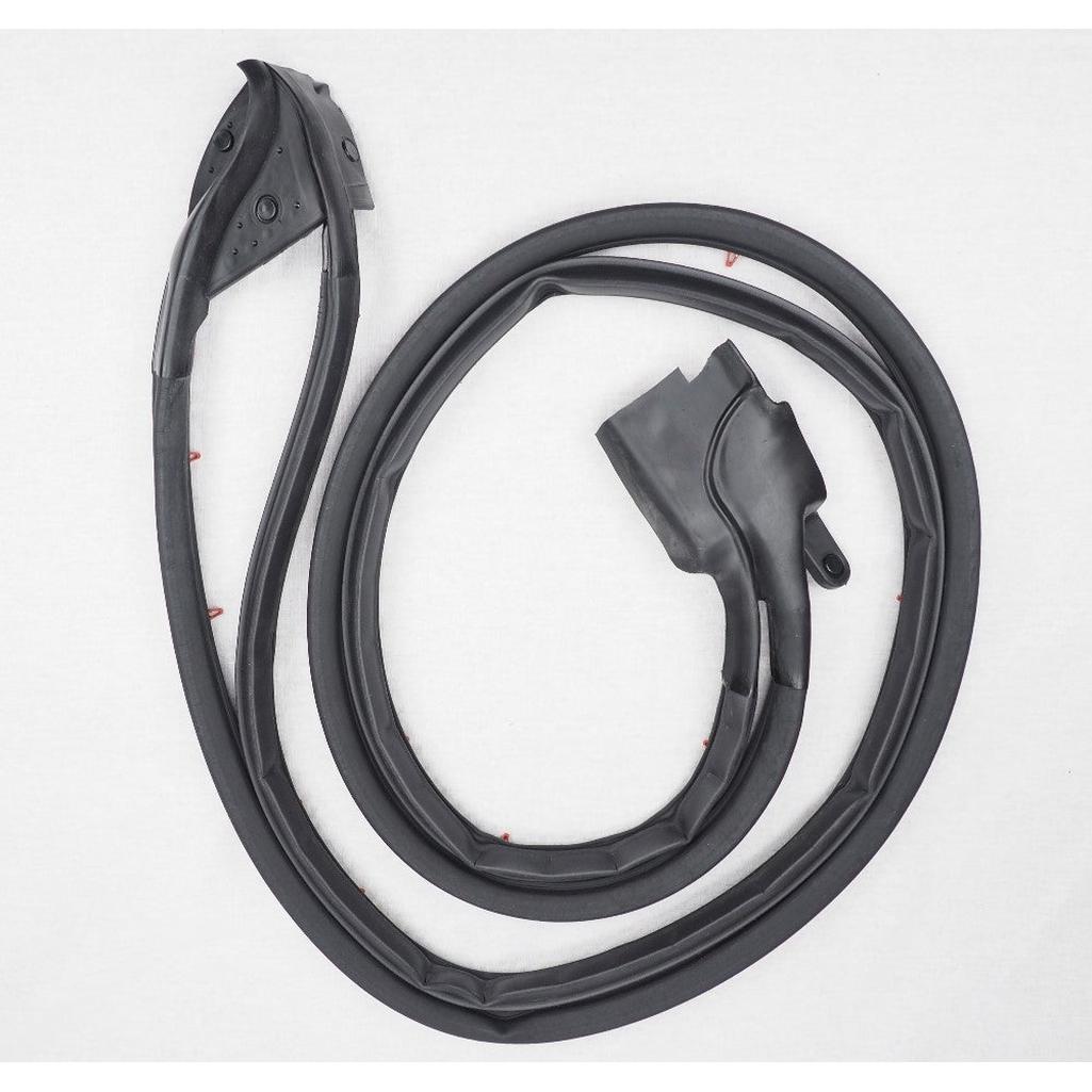 C5 1997-2004 Corvette Door Main Weatherstrip - LH