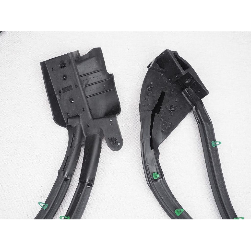 C5 1997-2004 Corvette Door Main Weatherstrip - RH