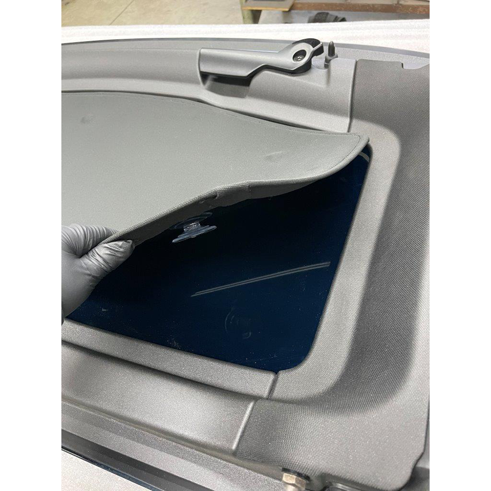 Corvette Coupe Suction Cup Sun Shade For Transparent Roofs : 1997-2004 C5