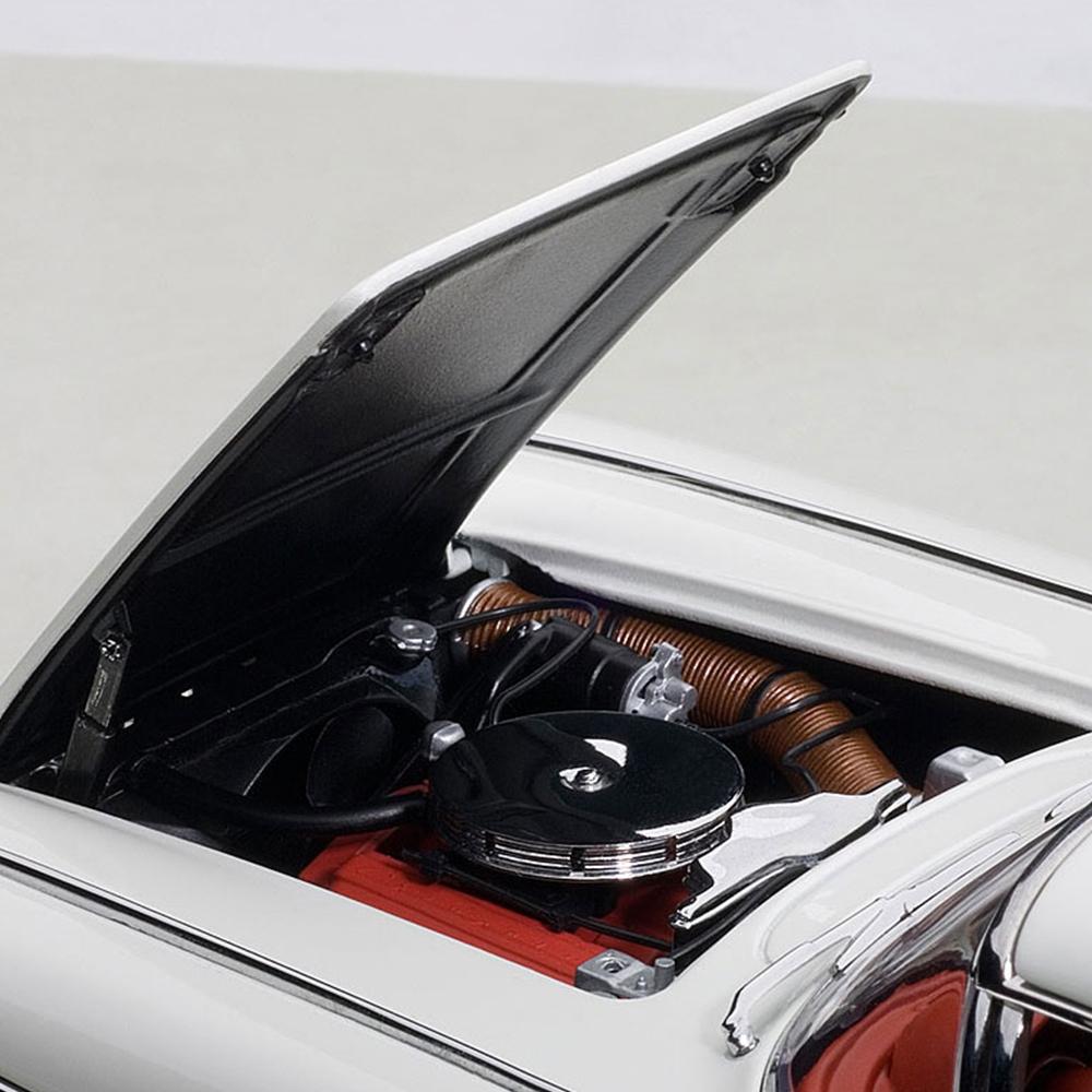 C1 Corvette - Die Cast 1:18 - Snowcrest White : 1958 C1