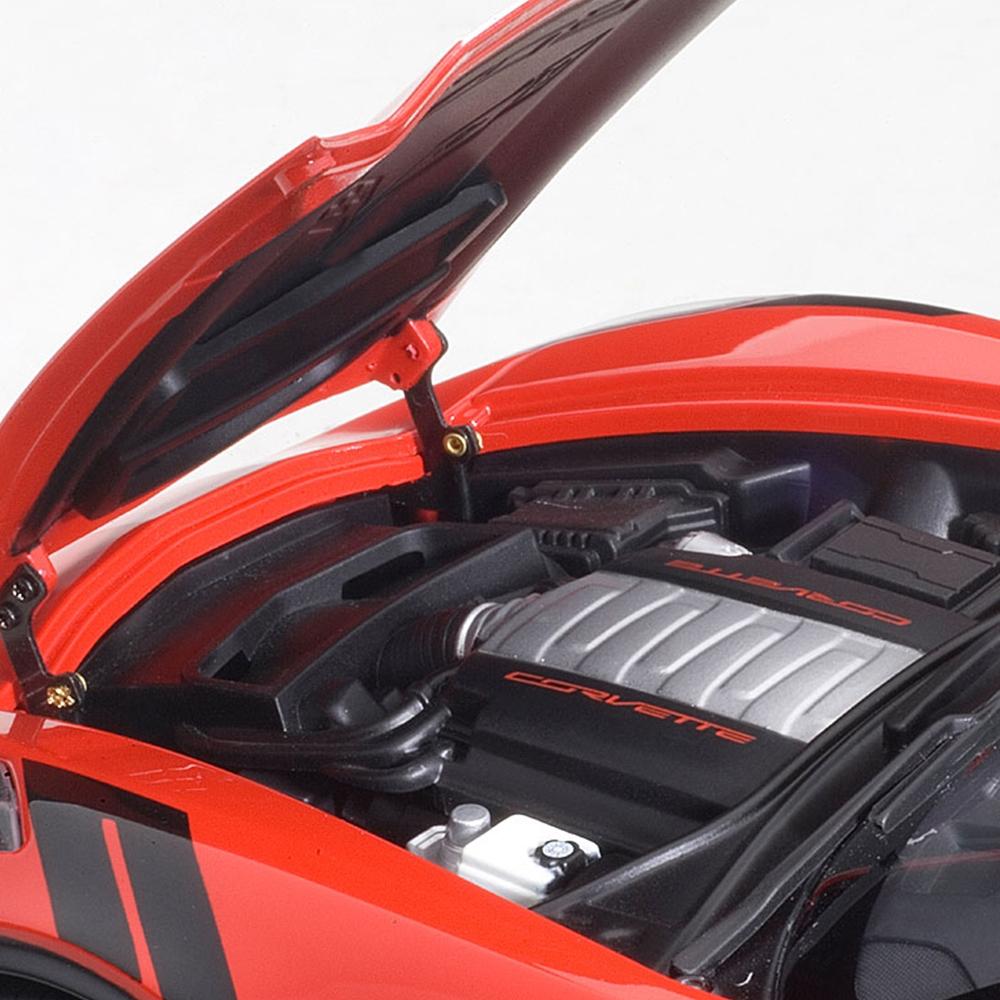C7 Corvette Grand Sport - Red w/White Stripe, Black Fender : Die Cast 1:18