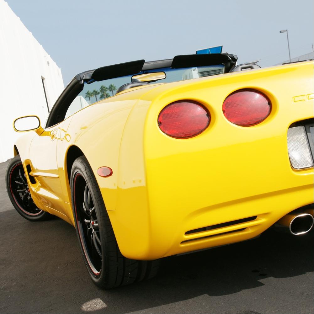 Corvette SR1 Performance Wheels - APEX Series : Gloss Black w/Red Stripe