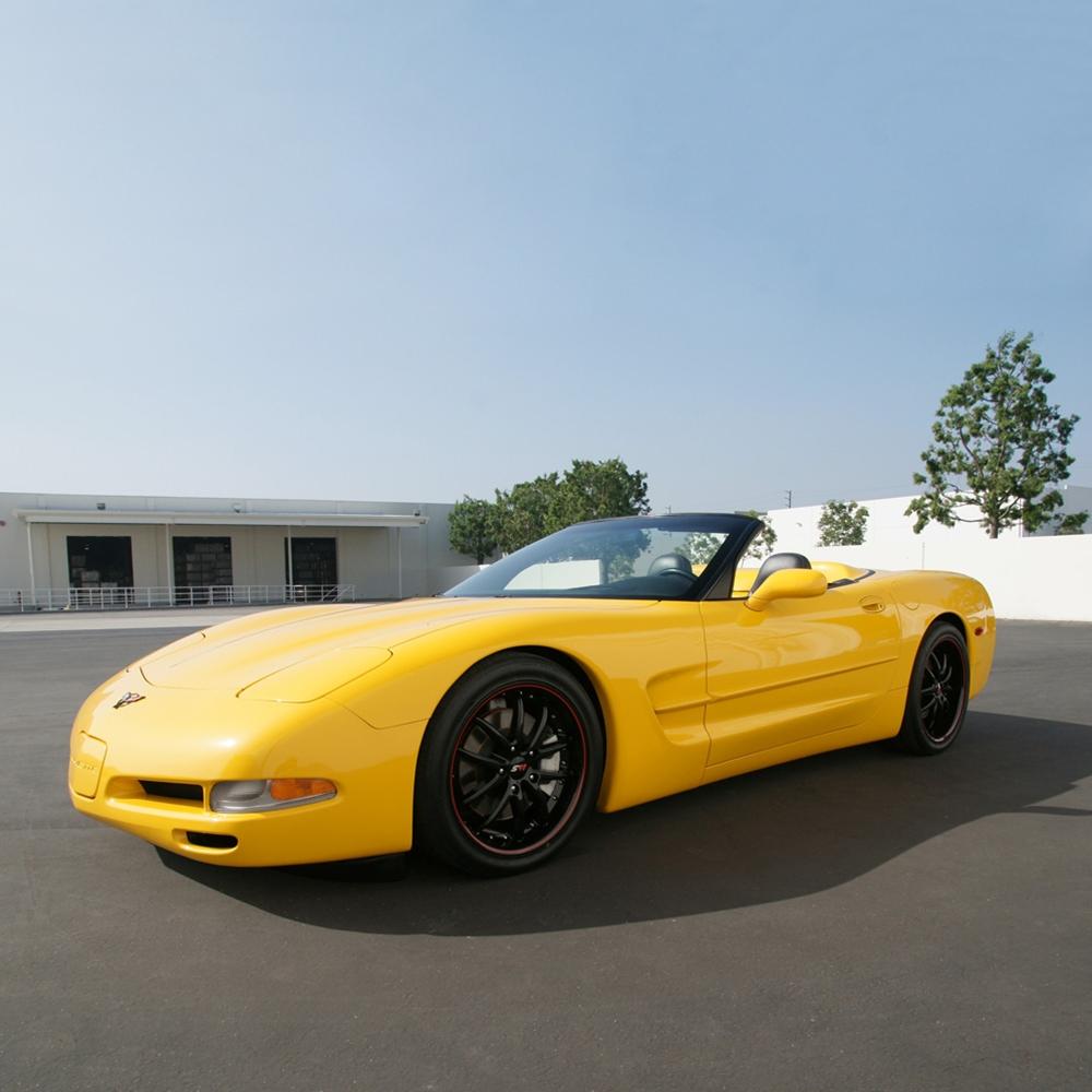 Corvette SR1 Performance Wheels - APEX Series (Set) : Gloss Black w/Red Stripe