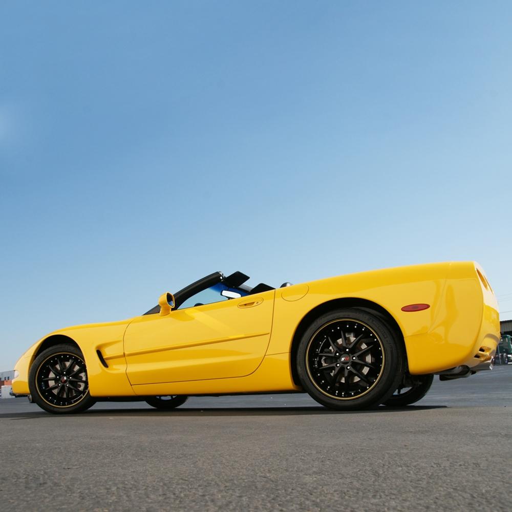 Corvette SR1 Performance Wheels - APEX Series (Set) : Gloss Black w/Yellow Stripe
