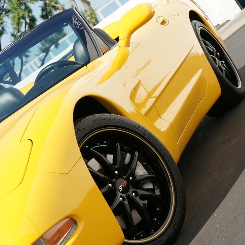 Corvette SR1 Performance Wheels - APEX Series (Set) : Gloss Black w/Yellow Stripe