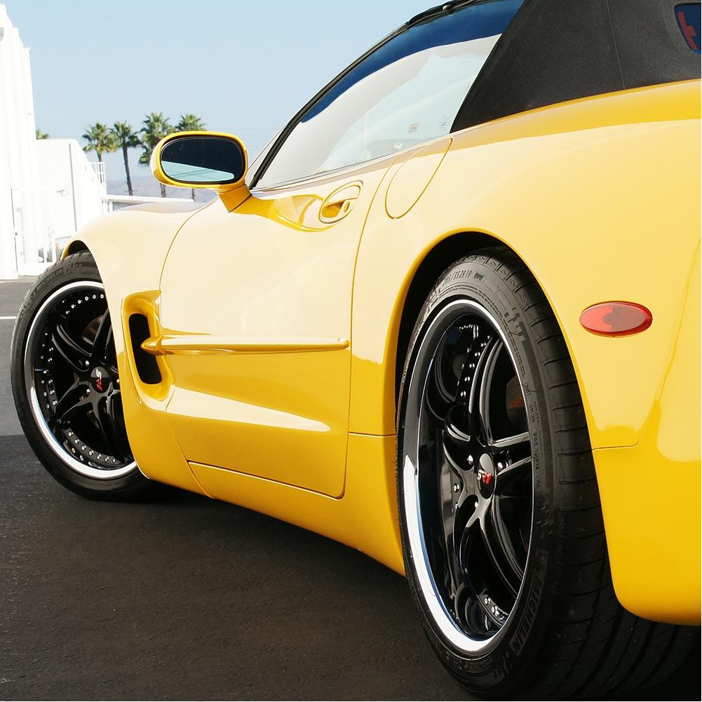 Corvette SR1 Performance Wheels - BULLET Series : Black Center w/Polished Lip
