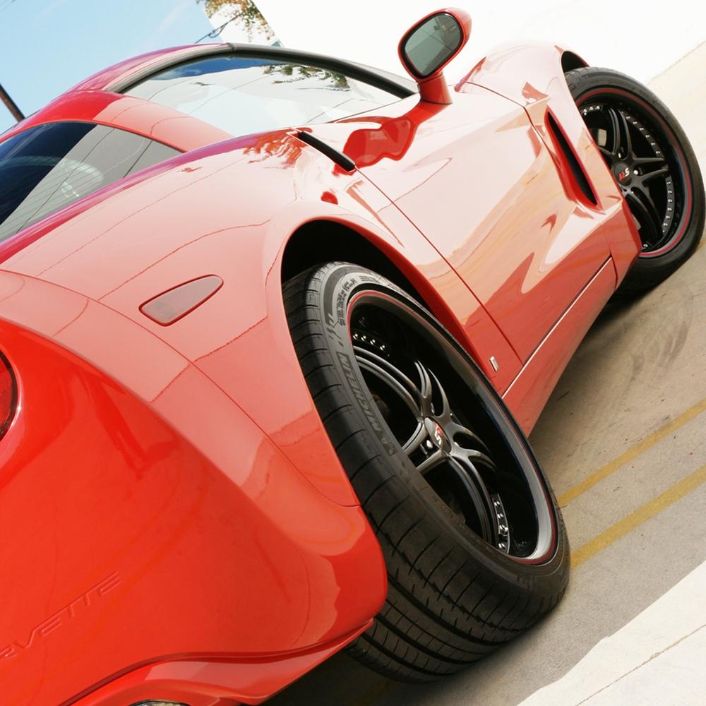 Corvette SR1 Performance Wheels - BULLET Series (Set) : Gloss Black w/Red Stripe