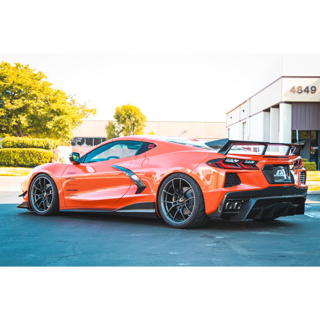 C8 Corvette APR Performance Side Rocker Extensions - Carbon Fiber : C8 2020-2025