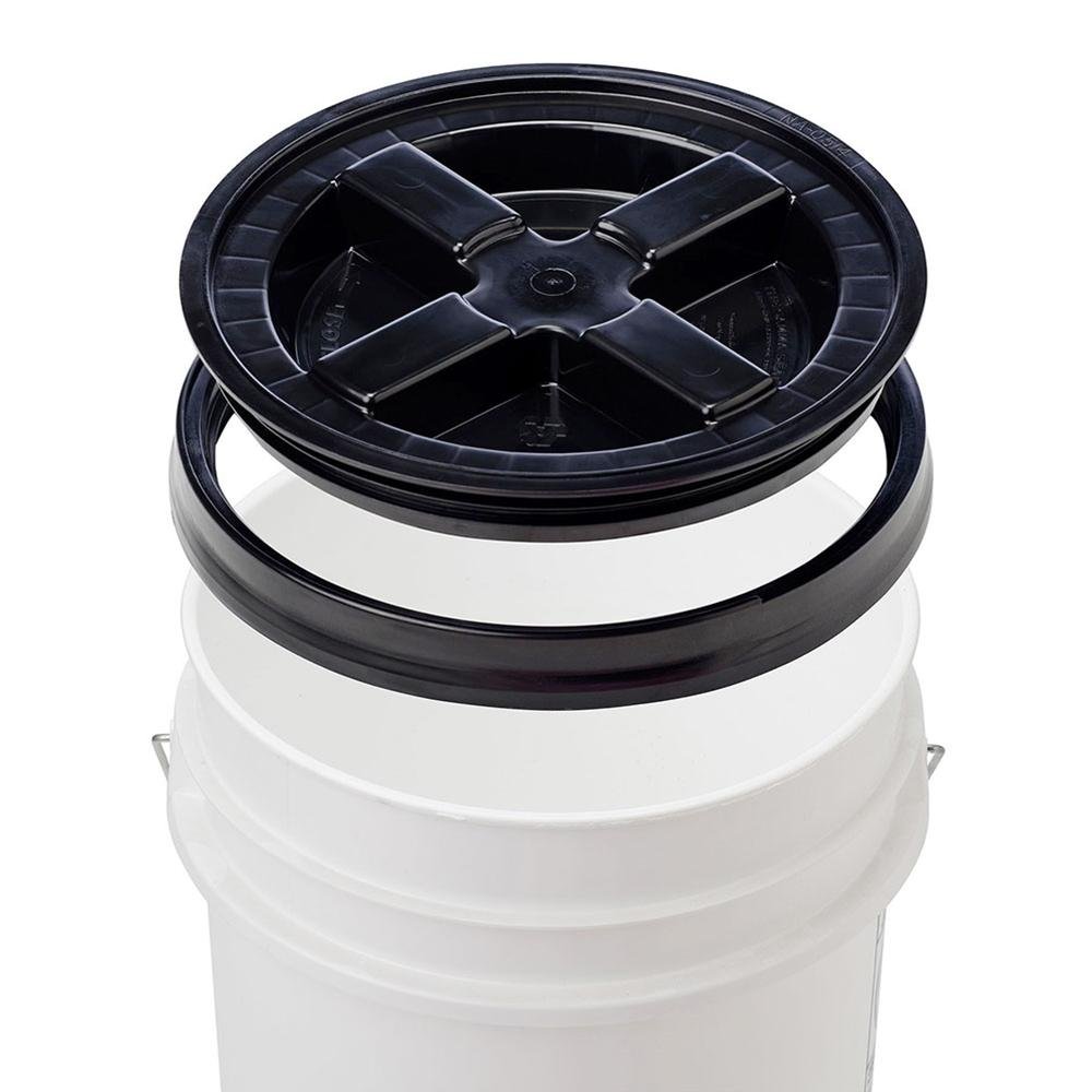 Black Gamma Seal Lid for 3.5, 5, 6 & 7 Gallon Plastic Buckets